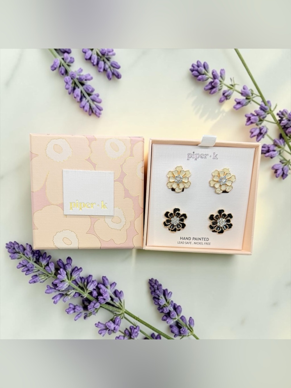 🖤Piper•k🖤2-Pair Hand Painted Floral Stud Earring Set in Cream and Black/NIB